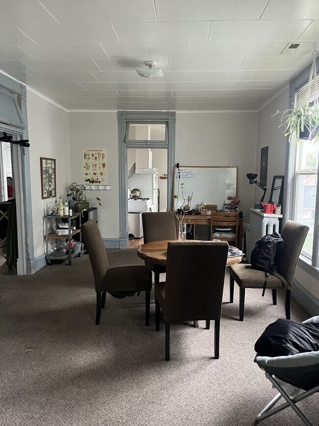 Building Photo - 1212 N Garden St