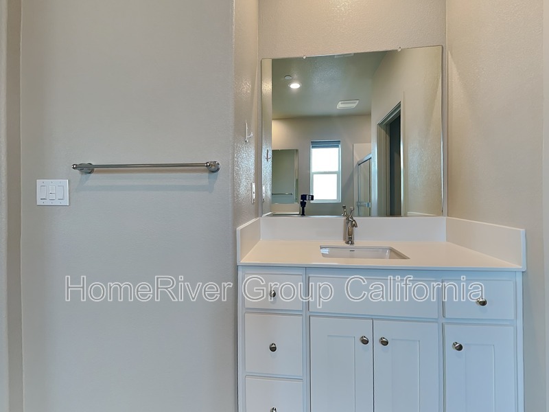 Building Photo - 3445 Cantor Dr