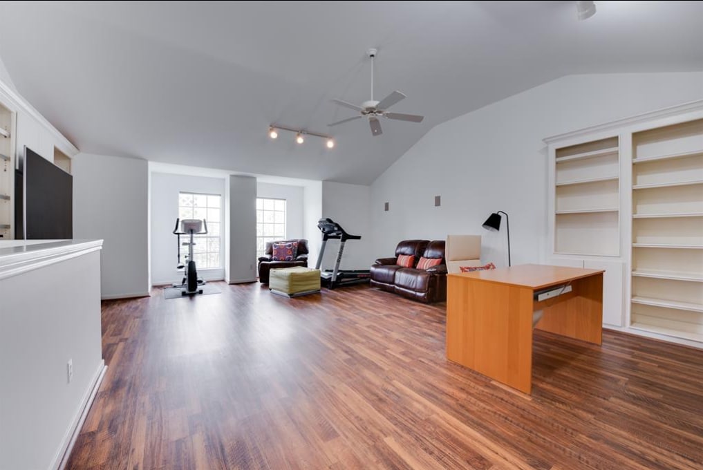 Building Photo - 2307 Huldy St