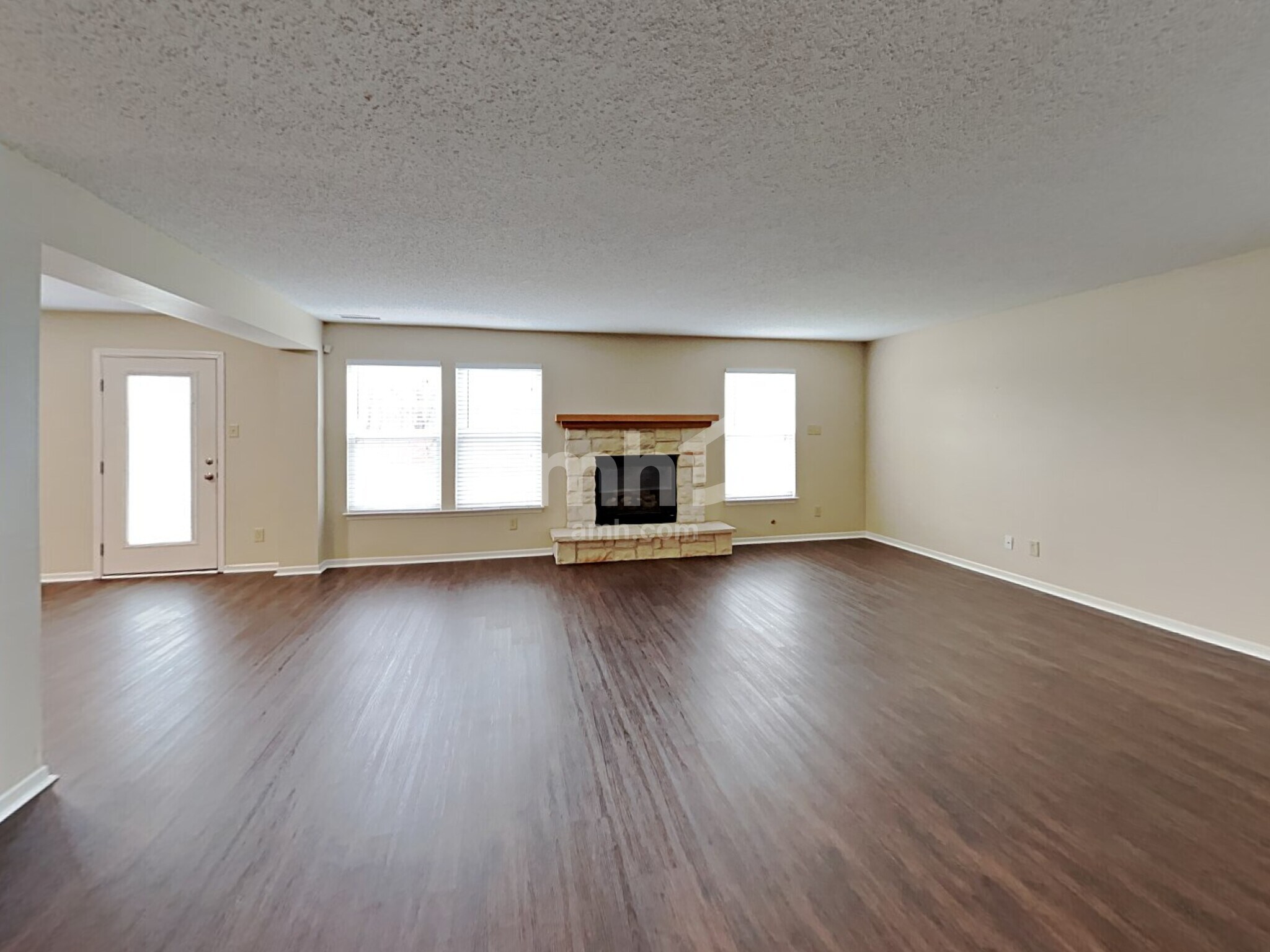Building Photo - 10798 Cyrus Dr