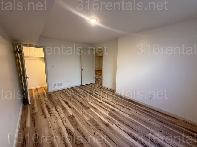 Building Photo - 3113-3115 S Bunker