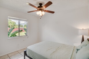 Building Photo - 8724 Tall Pine Ln