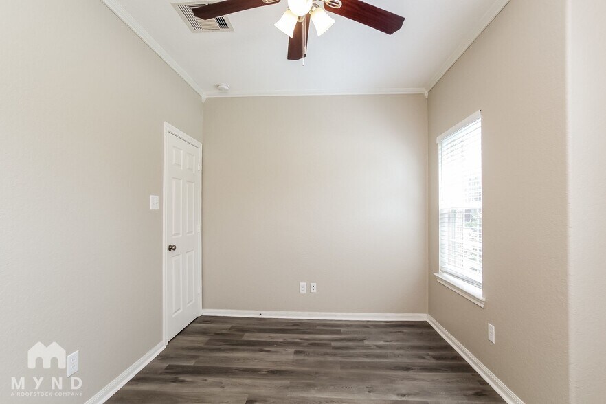 Building Photo - 21915 Colter Stone Dr