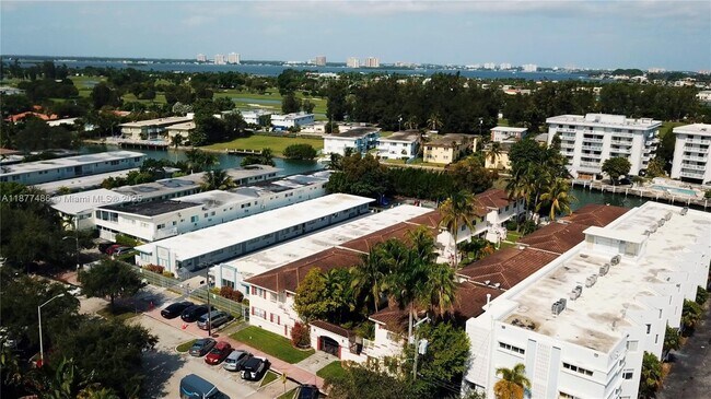 Building Photo - 1205 Marseille Dr