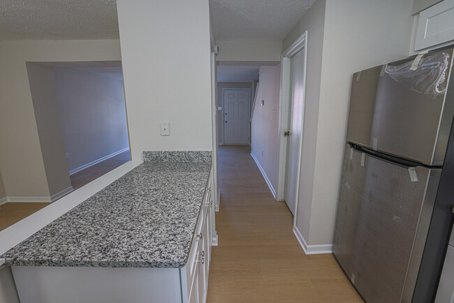 Building Photo - Beautiful 3 Bedroom Home with 2.5 Bathrooms