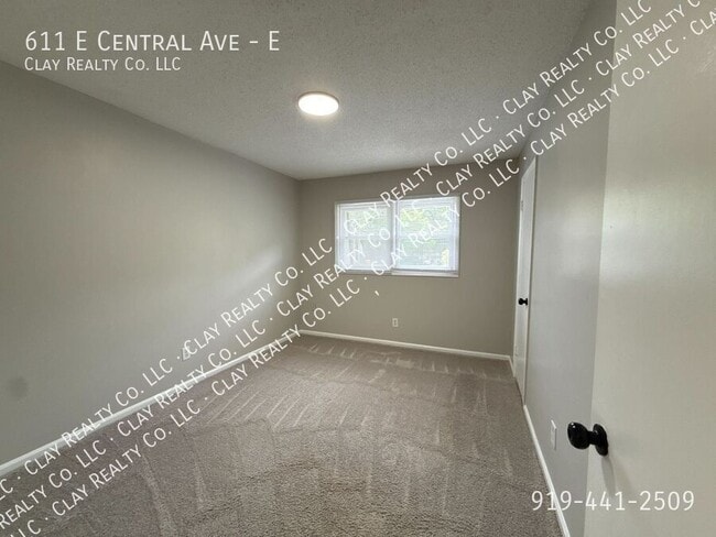 Building Photo - 611 E Central Ave