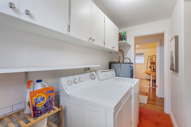 Building Photo - 7414 SE Ogden St