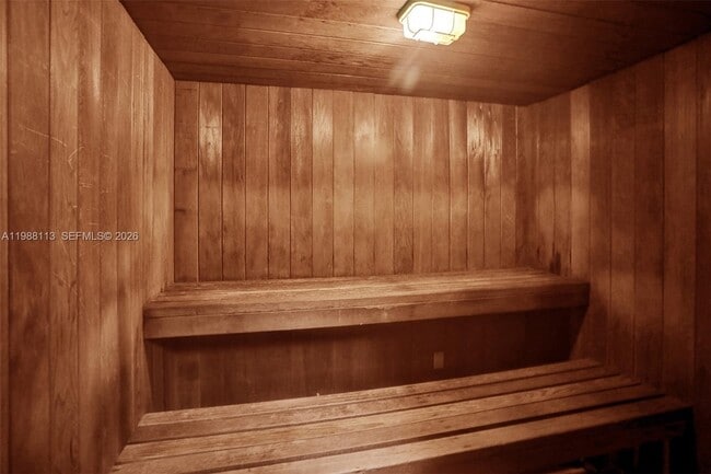 Building Photo - 2201 Brickell Ave