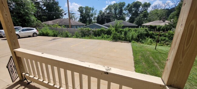 Building Photo - 922 High St