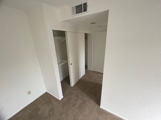 Building Photo - 2135 K Ave
