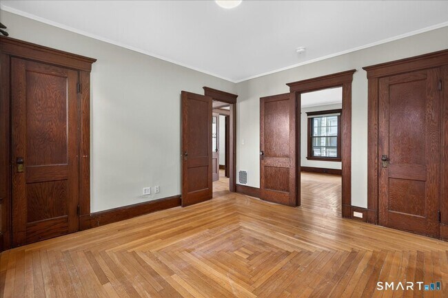 Building Photo - 114 Canner St