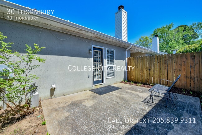 Building Photo - 30 Thornbury-