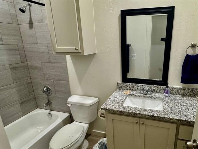 Building Photo - 1515 SW Georgia Ave