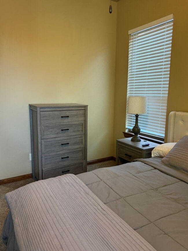 Building Photo - Beautiful Two Bedroom, Two Bathroom Home w/ Study for lease at The Enclave in NW Norman!!