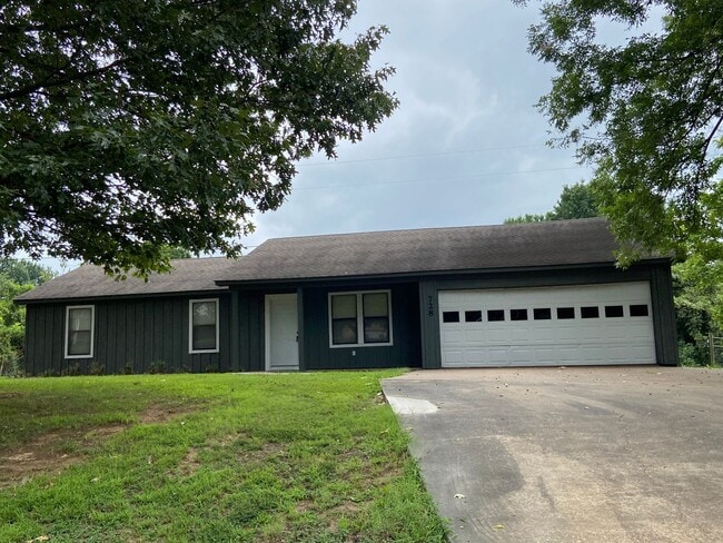 Primary Photo - 728 Pisgah Rd