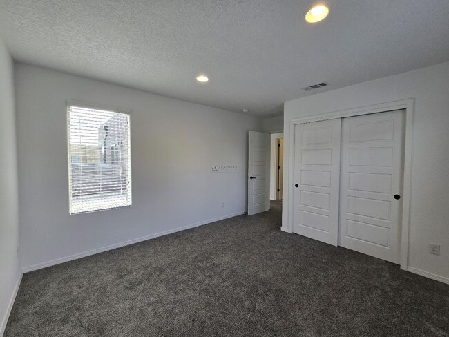 Building Photo - 5208 Gold Hl Ln