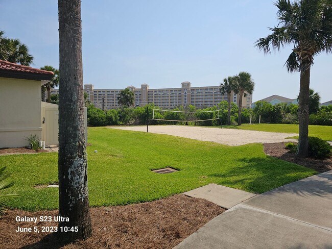 Building Photo - 21 Los Lagos Blvd