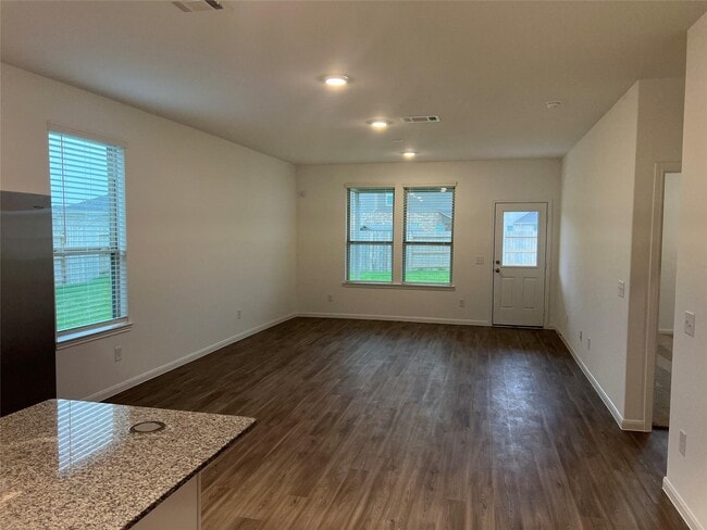 Building Photo - 21110 Turtle Gln Ln
