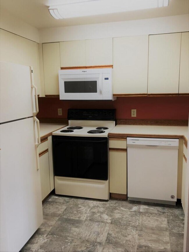 Building Photo - 1 bedroom in Seattle WA 98105