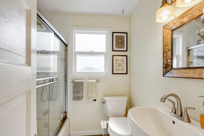 Building Photo - 5103 SE 64th Ave