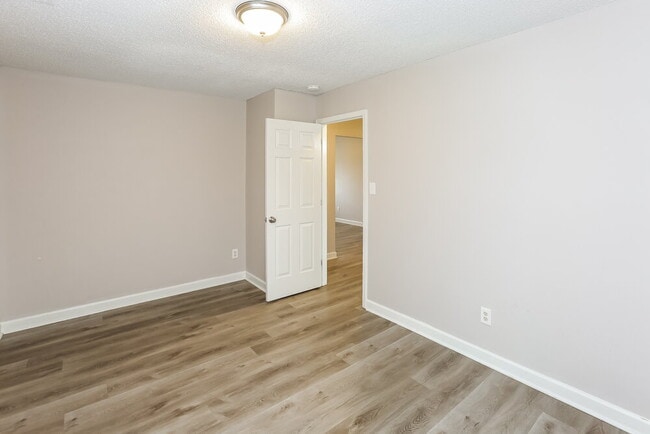 Building Photo - 8727 Wood Sorrel Ct