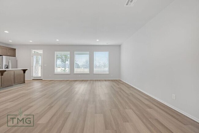 Building Photo - 3/2.5/2 Home in Historic Neighborhood | MOVE IN SPECIAL!