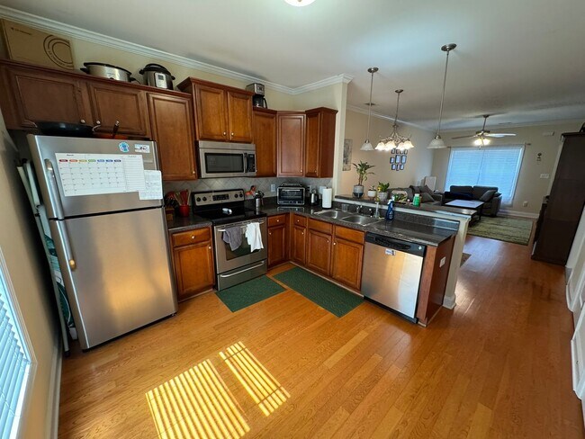 Building Photo - Whitehall Villages Townhome Available