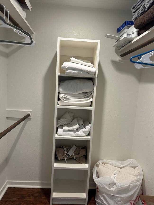 Building Photo - 1122 Colorado St