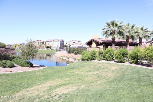 Building Photo - 4077 S Sabrina Dr