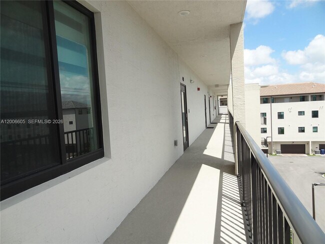 Building Photo - 4670 NW 84th Ave