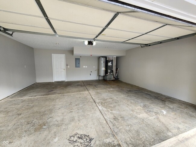Building Photo - 1479 Autumn Oak St