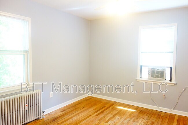 Building Photo - 8401 Flower Ave