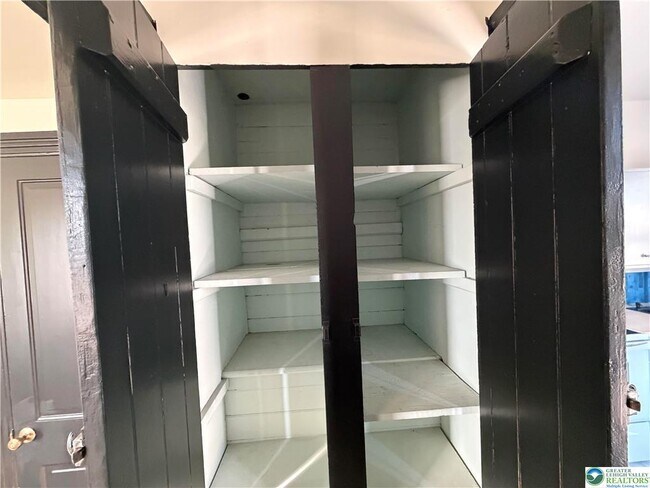 Building Photo - 146 W Broad St