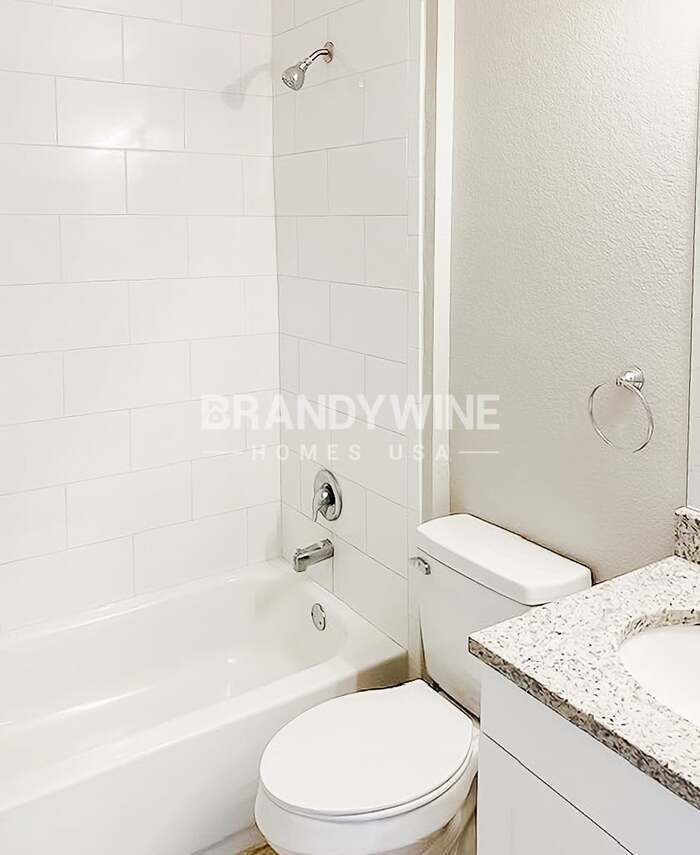 Building Photo - 424 Candler Ave