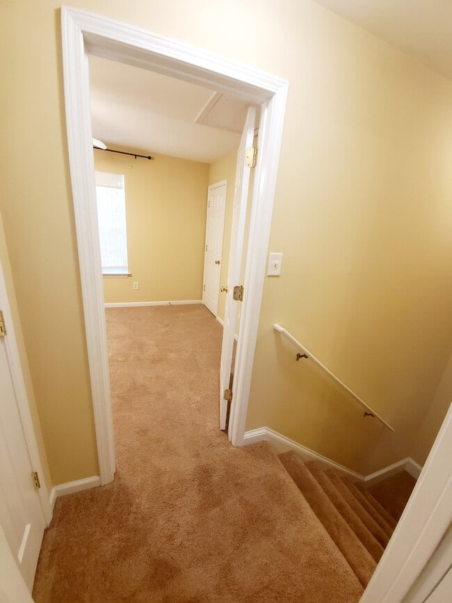 Building Photo - Charming 2 bedroom condo in Pineville !