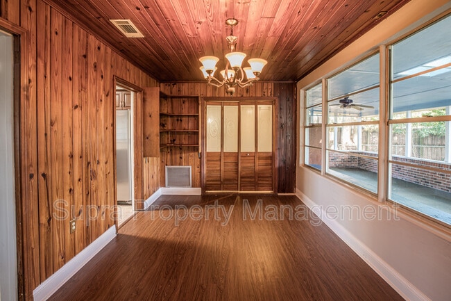 Building Photo - 1059 Glynlea Rd