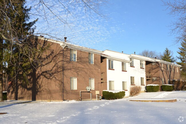 Building Photo - Parkview Arms I & II