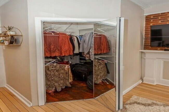 Building Photo - 226 Jefferson St