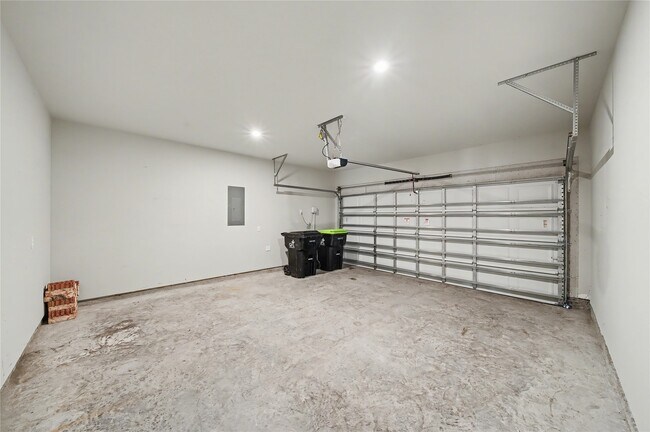 Building Photo - 31527 Splitting Willow Ln