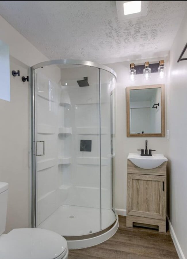 Building Photo - 3304 Redick Ave