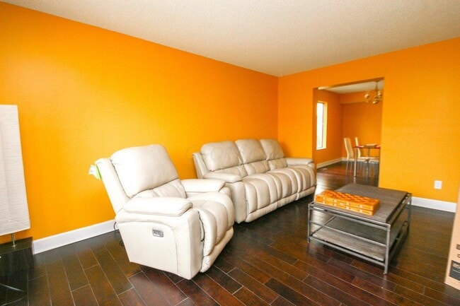 Building Photo - 1310 Abbeyhill Dr