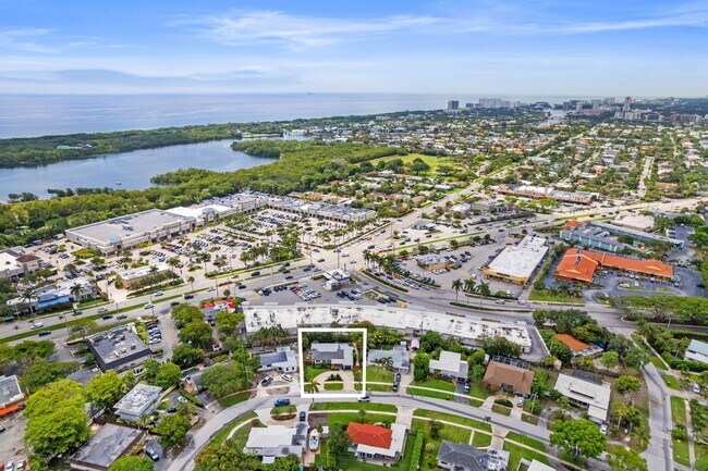 Building Photo - 450 NE 5th Cir