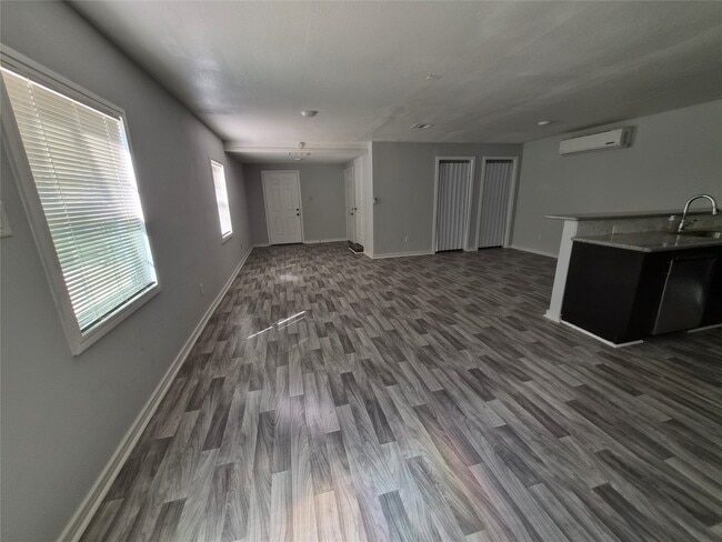 Building Photo - 12335 Roy Rd