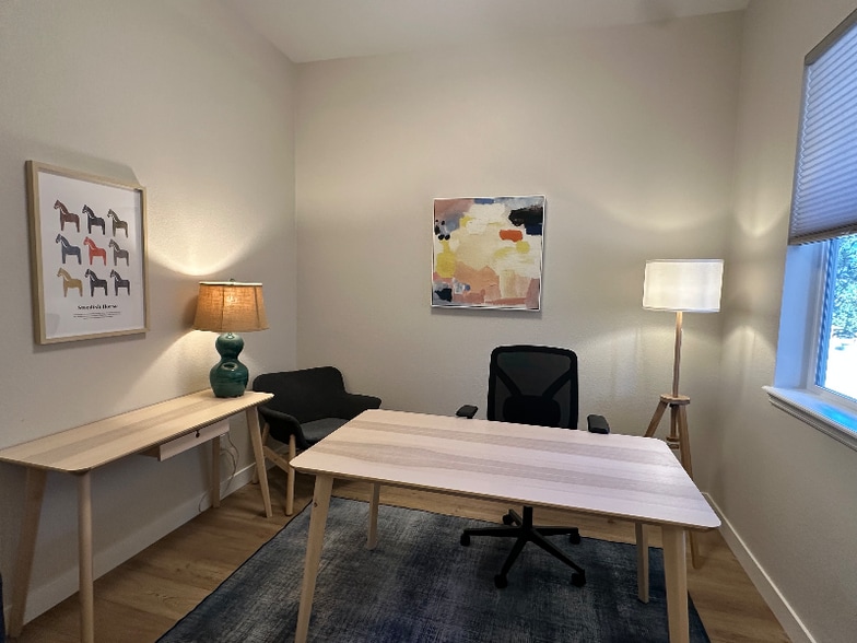 Building Photo - 10592 Pearlwood Cir