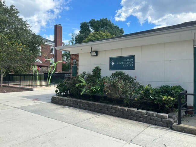 Building Photo - 4555 MacArthur Blvd NW