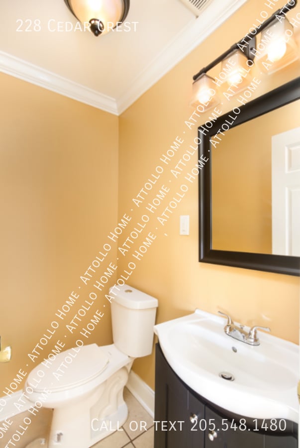 Building Photo - 228 Cedar Crest