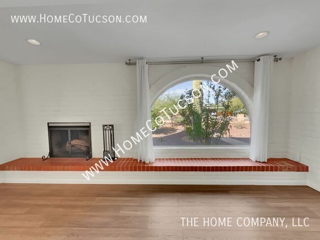 Building Photo - 8628 N Placita Del Cardo