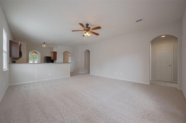 Building Photo - 38319 Miranda Ln