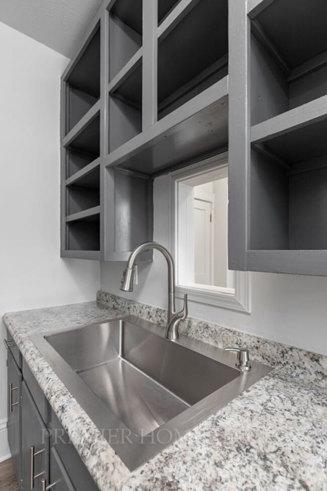 Building Photo - Charming 3BR, Two-Story Home in Canton, OH