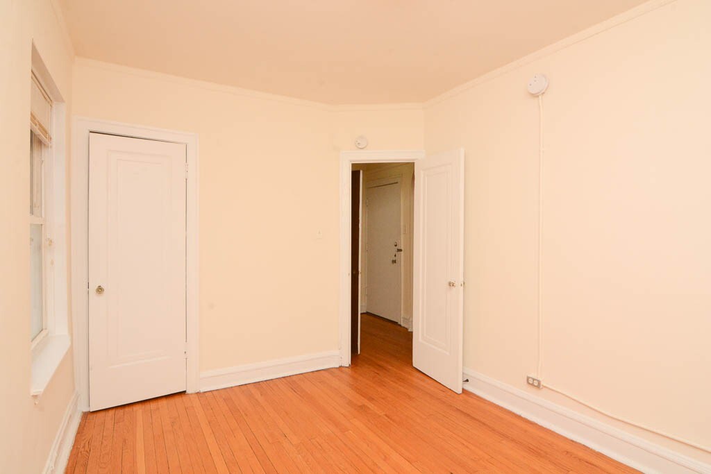 Building Photo - 2948 N Albany Ave